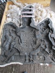 Royal Coat of Arms Picture 2 (Mould)
